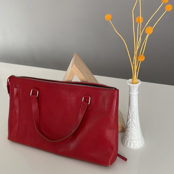 Club Monico Red Leather Shoulder Bag - Picture 6 of 11